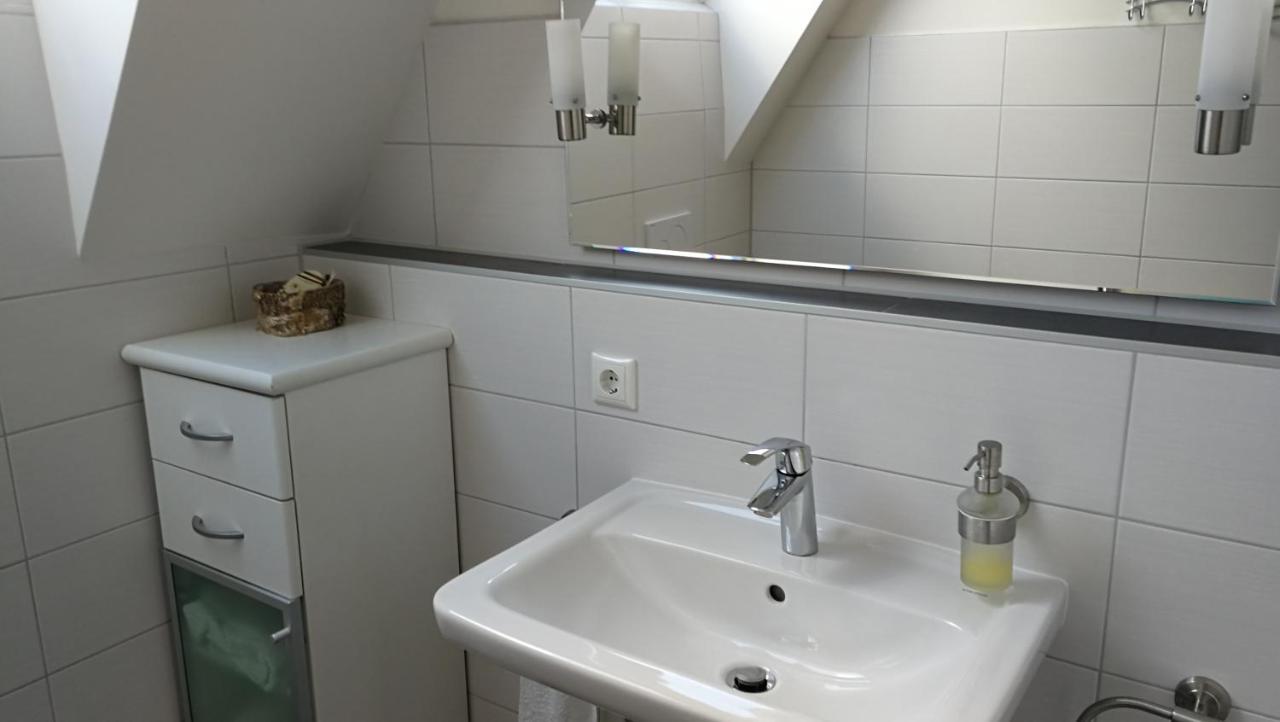Muenchen Waldperlach Ruhig Und Sehr Schoene Wohnung Exterior foto